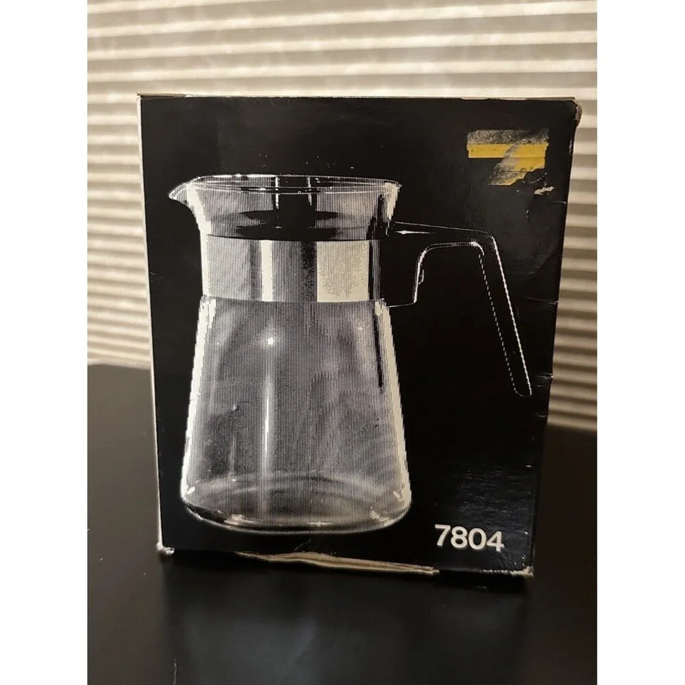 VINTAGE Corning Pyrex MCM Heat Proof Glass Carafe 4 Cup Lid Handle ORIGINAL BOX